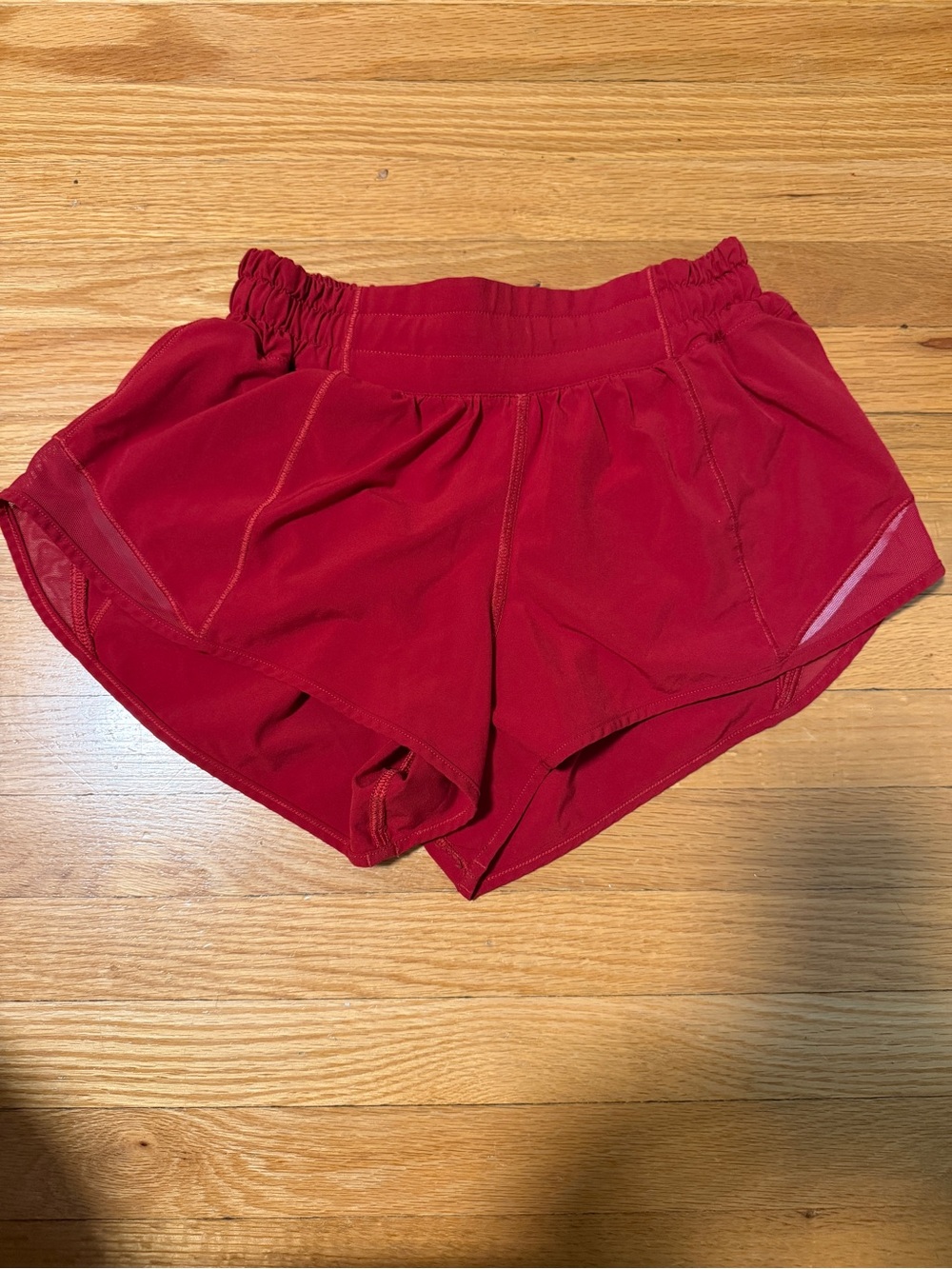 Lululemon Hotty Hot Low-Rise Lined Short 2.5"